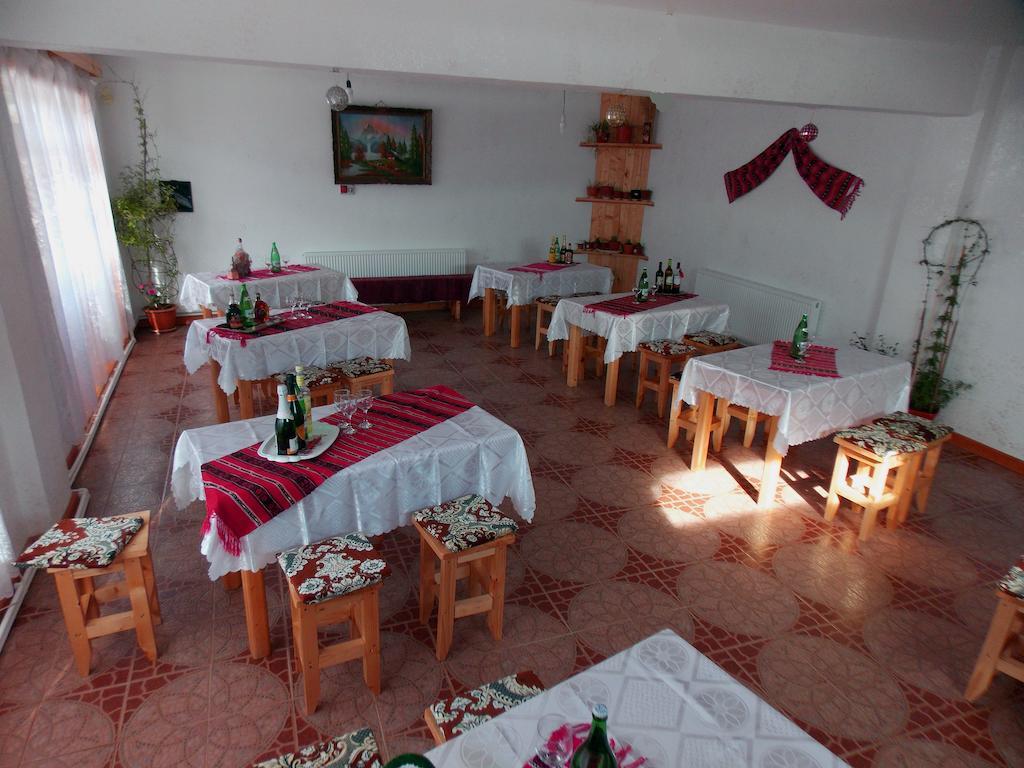 Pensiunea Paradiso Poiana Teiului Экстерьер фото